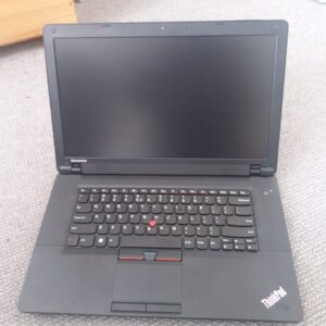 Lenovo Thinkpad-Edge; i3, 4GB, 500GB HDD, 15", Debian Linux